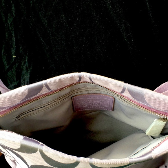 Coach Bag slightly used - Picture 2 of 2